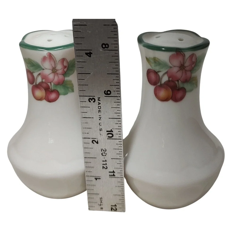 Epoch Noritake Salt and Pepper Shakers Flowers Fruit Market‎ Day Four Inches